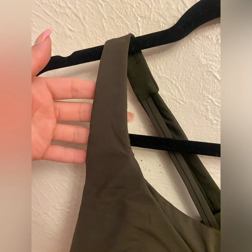 Lululemon run on bra nwt